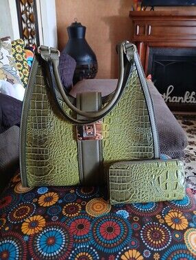 Olive Green Croc Emboss Tote Bag With Wallet NWOT!!!
